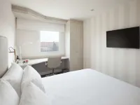 NH Barajas Airport Hotels near Madrid Barajas Airport