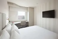 إن إتش مدريد باراخاس آيربورت