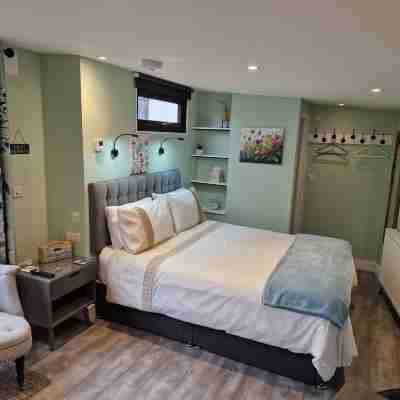 The Cedars Rooms