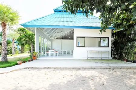 March Samui Resort Отели рядом с достопримечательностью «Secret Garden Spa»