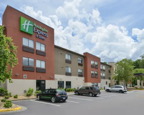Holiday Inn Express & Suites RALEIGH NE - MEDICAL CTR AREA by IHG Hoteles en Raleigh