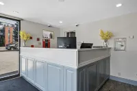 Inn on Arsenal Hotels in Newton