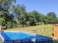 Camping des Vignes Hotels in Dun