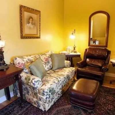 Sarah Kendall House Các khách sạn gần The Breakers