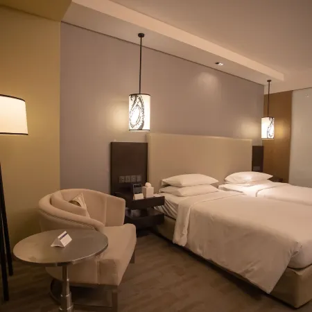 Hyatt Regency Ahmedabad Отели рядом с достопримечательностью «Торговый центр Alpha One»