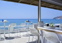 รีสอร์ตชายหาด Artemis - ที่มีบาร์