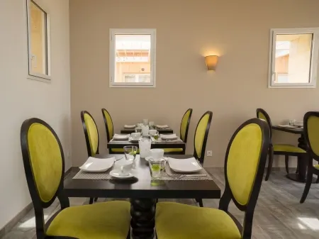 Chateau la France Отели в г. Люгон-Э-Л'Иль-дю-Карне