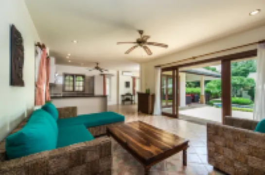 Idyllic Samui Beach Villa Resort