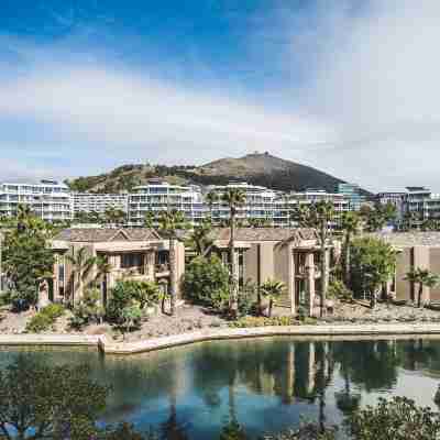 Elegant Waterfront Apartment with No Loadshedding Hotel Exterior