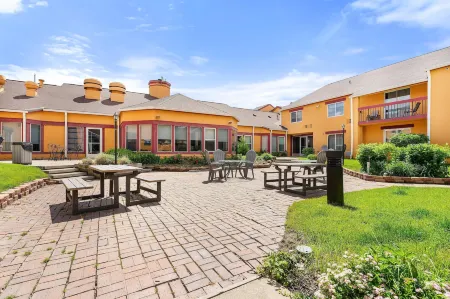 Chicago Club Inn & Suite Отели в г. Кларендон Хилс