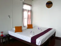Lady Princess Hotel Hotels in Nyaungshwe