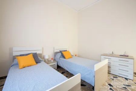 Casetta Vista Mare in Piazza a Mondello Отели рядом с достопримечательностью «Mondello»