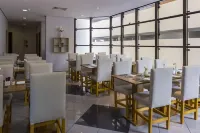 Cosmopolitan Praia Flat Hotels in Santos