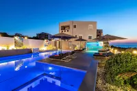 Talos Luxury Suites - Beach