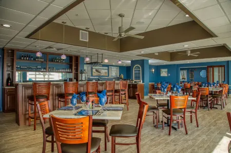 Bay Watch Resort Отели в г. Атлантик Бич