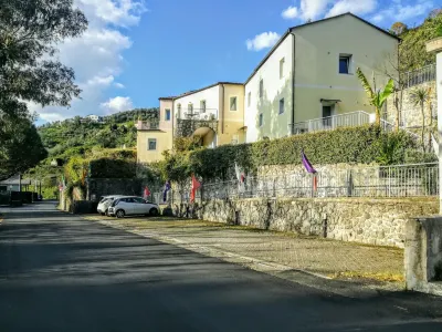 Costa Morroni Hotels near Camping Acqua Dolce