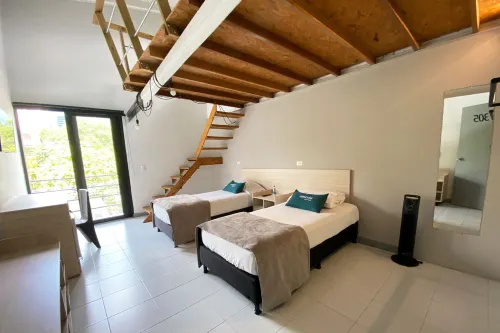 Pixel House Hotel - سبا