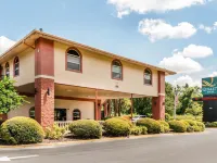 Quality Inn & Suites Orlando Airport Hotels in Orange County