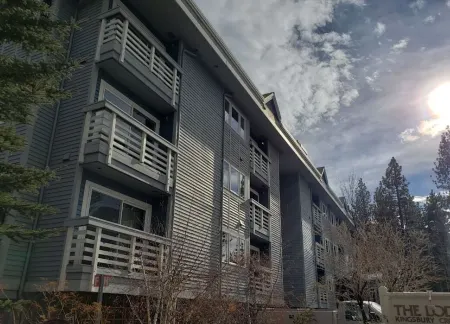 GetAways at the Lodge at Kingsbury Crossing Отели в г. Стейтлайн