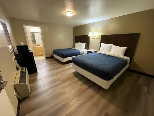 Scottish Inns - Middletown - parking
