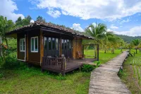 Herntai Resort فنادق في Mae La Noi