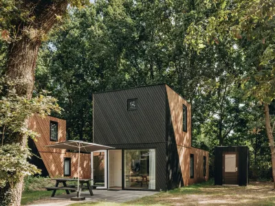 Detached Villa in a Green Environment Hotels in 