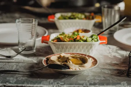 Khan Alsira - חאן אלסרה