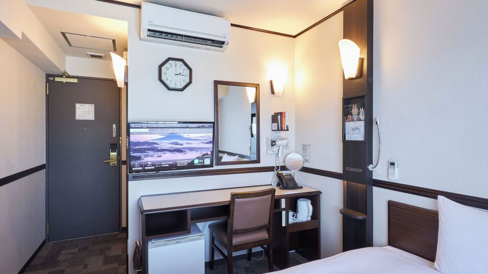 Toyoko Inn Osaka Tsutenkaku Mae
