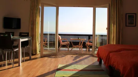 Apartamentos Miranda Отели в г. Брения-Баха