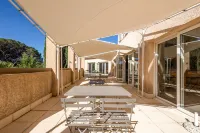 Garden & City les Bastides de Grimaud Hotels in Grimaud
