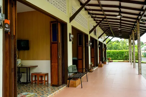 Chan de Bua Hotels in Laem Sing