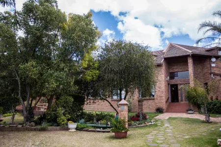 Jenny's Guest House Отели в г. Grahamstown