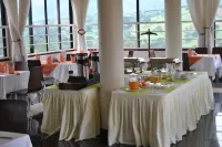 The Crested Crane Bwindi Hotel Hotels in Kinkiizi