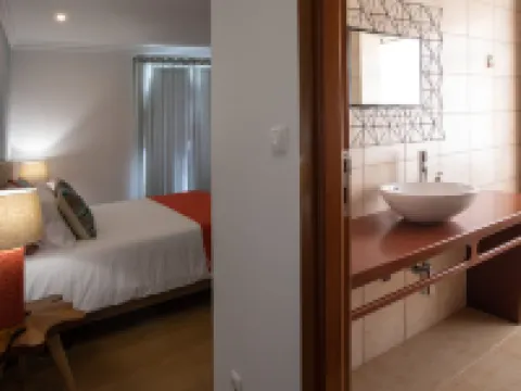 Casa d'Avó Guesthouse and Apartment Hotels in Velas