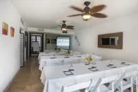 Las Terrazas Resort Hotels in San Pedro