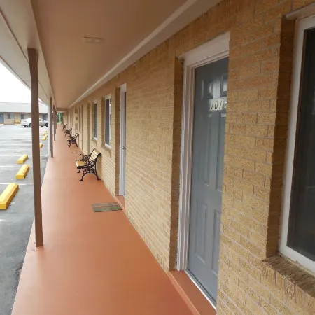River Heights Motel