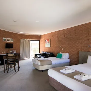 Ashleigh Court Motor Inn