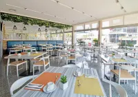 Hotel Velvet Plaza