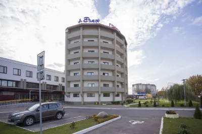 Voyage Hotel Hoteles cerca de Museum of Belarusian Folk Art