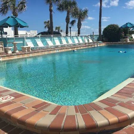 Sea Shells Beach Club Отели рядом с достопримечательностью «Loggerhead Marina»