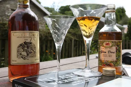 Swansea Valley Holiday Cottages Отели в г. Блэенхонддан