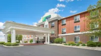 Holiday Inn Express & Suites Portland Hotel a Jay County