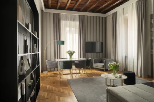 萬神殿太陽老意式酒店