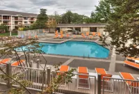 Ashland Hills Hotel & Suites - Pools