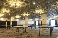 American Inn & Suites Hotels in Waterford