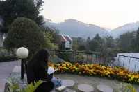 Country Inn Nature Resort Bhimtal - Mountain view