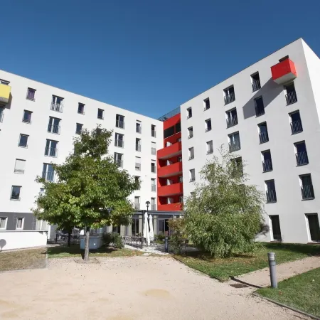 Appart'hôtel Odalys City - Bioparc Lyon Est
