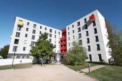 Appart'hôtel Odalys City - Bioparc Lyon Est Hotels in 08.Hopitaux Est