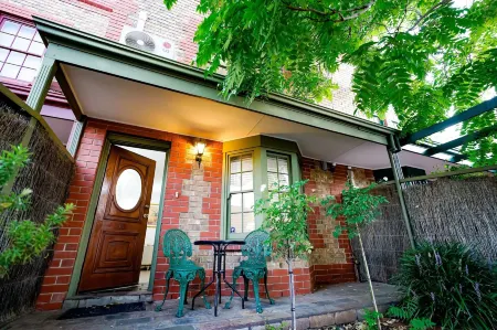 Adelaide Style Accommodation-Getaway in North Adelaide- Close to City Отели рядом с достопримечательностью «Аделаида Овал»