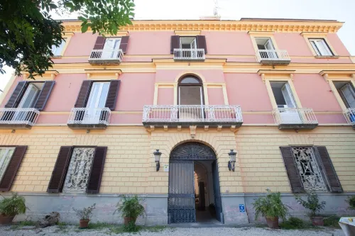 Caluga House